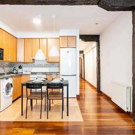Apartament Siete Calles / Art *